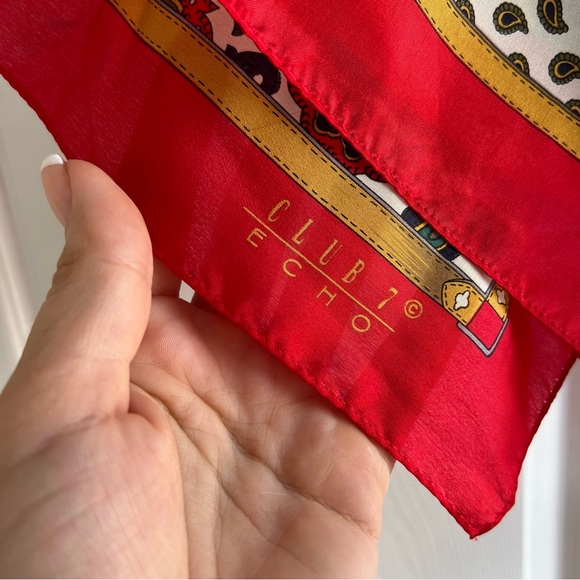 Vintage CLUB 7 ECHO Red White Patchwork Horn Belt Paisley Silk Square Scarf 30" - Picture 2 of 4